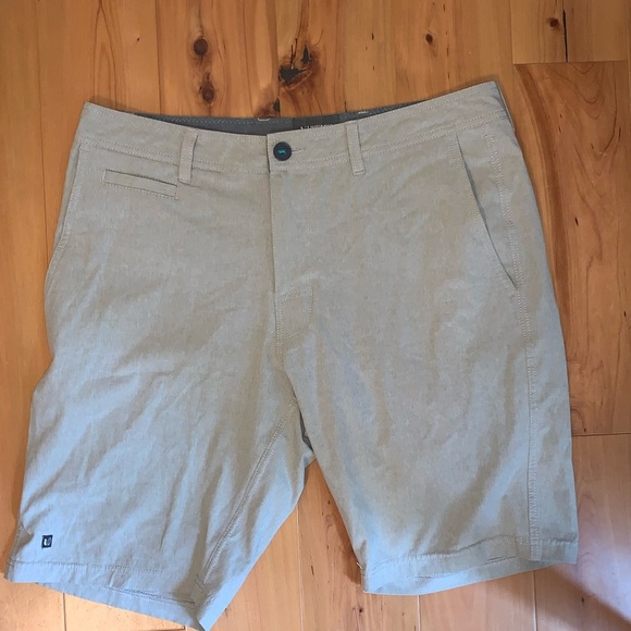Mens tan LinkSoul shorts - Picture 1 of 4